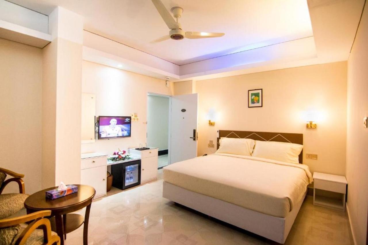Hotel Shuktara Дакка Экстерьер фото
